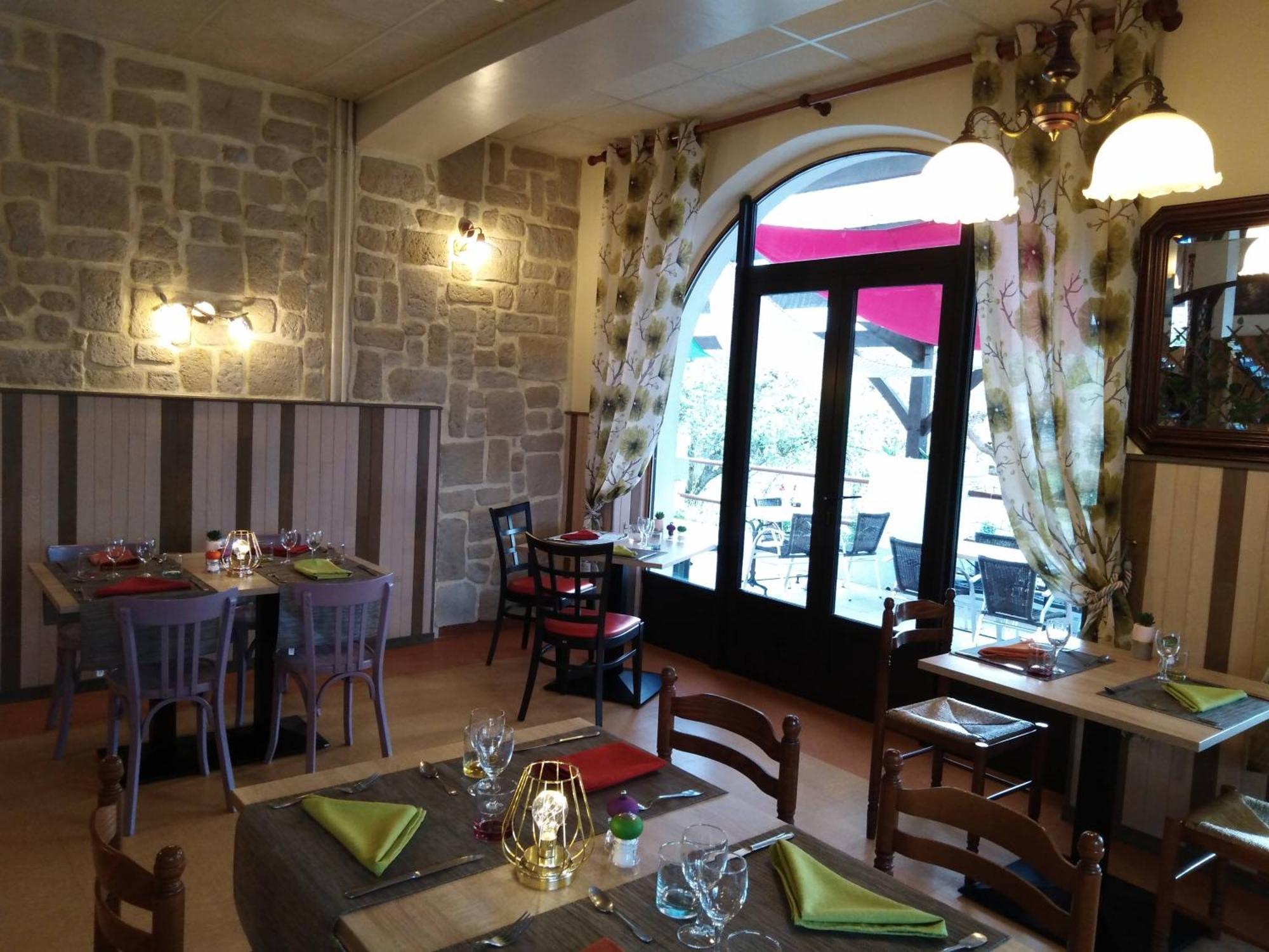 Hotel Du Pont Et Restaurant A Groléjac Exteriér fotografie